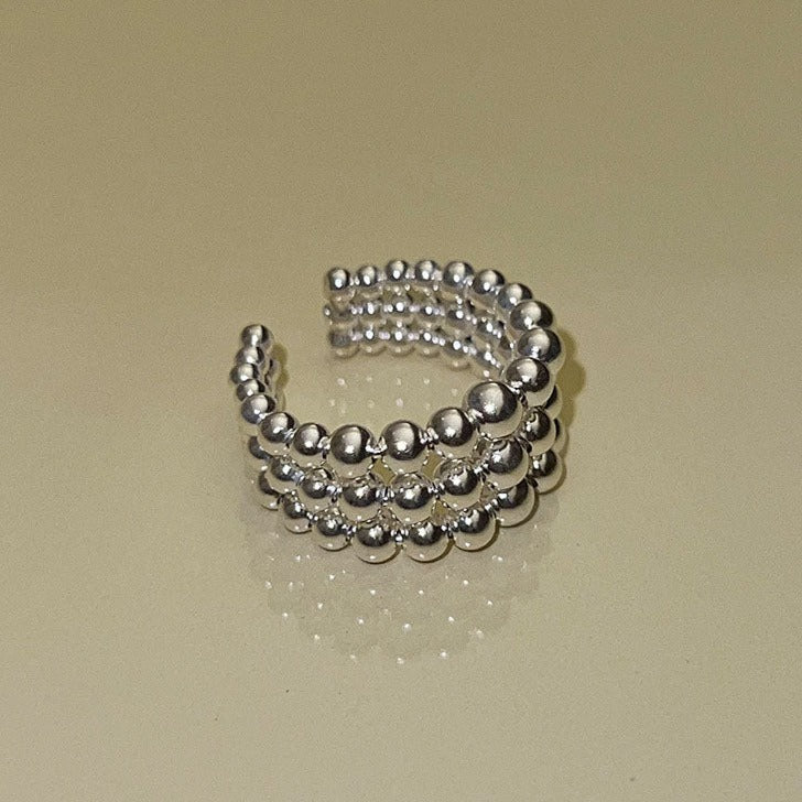Mehrschichtiger kleiner Silberkugelring