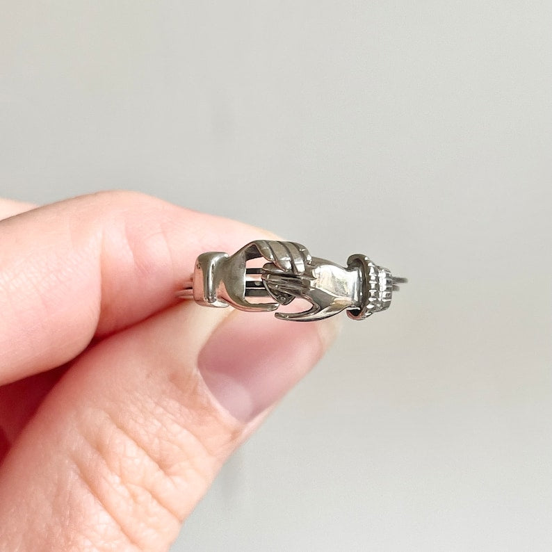 Vintage Gimmel-Fede-Ring mit verborgenem Herzdesign