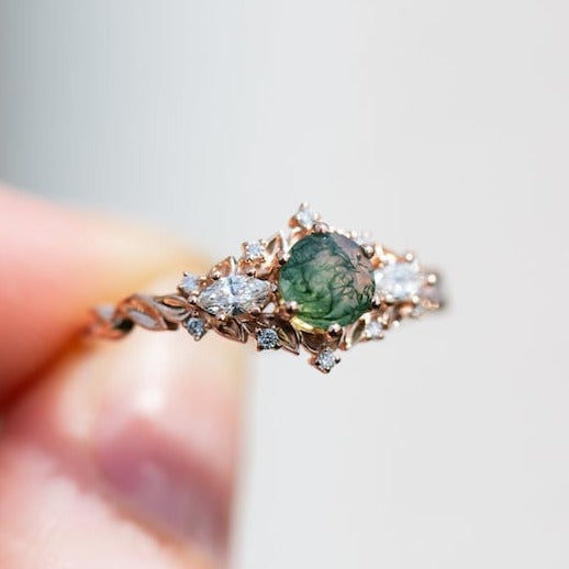 Runder Moosachat-Ring
