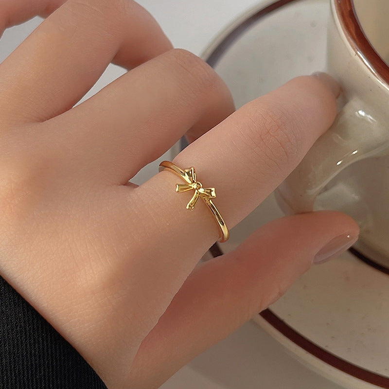 Ballet Charm Golden Bow Ring zum Verschenken & Glamour