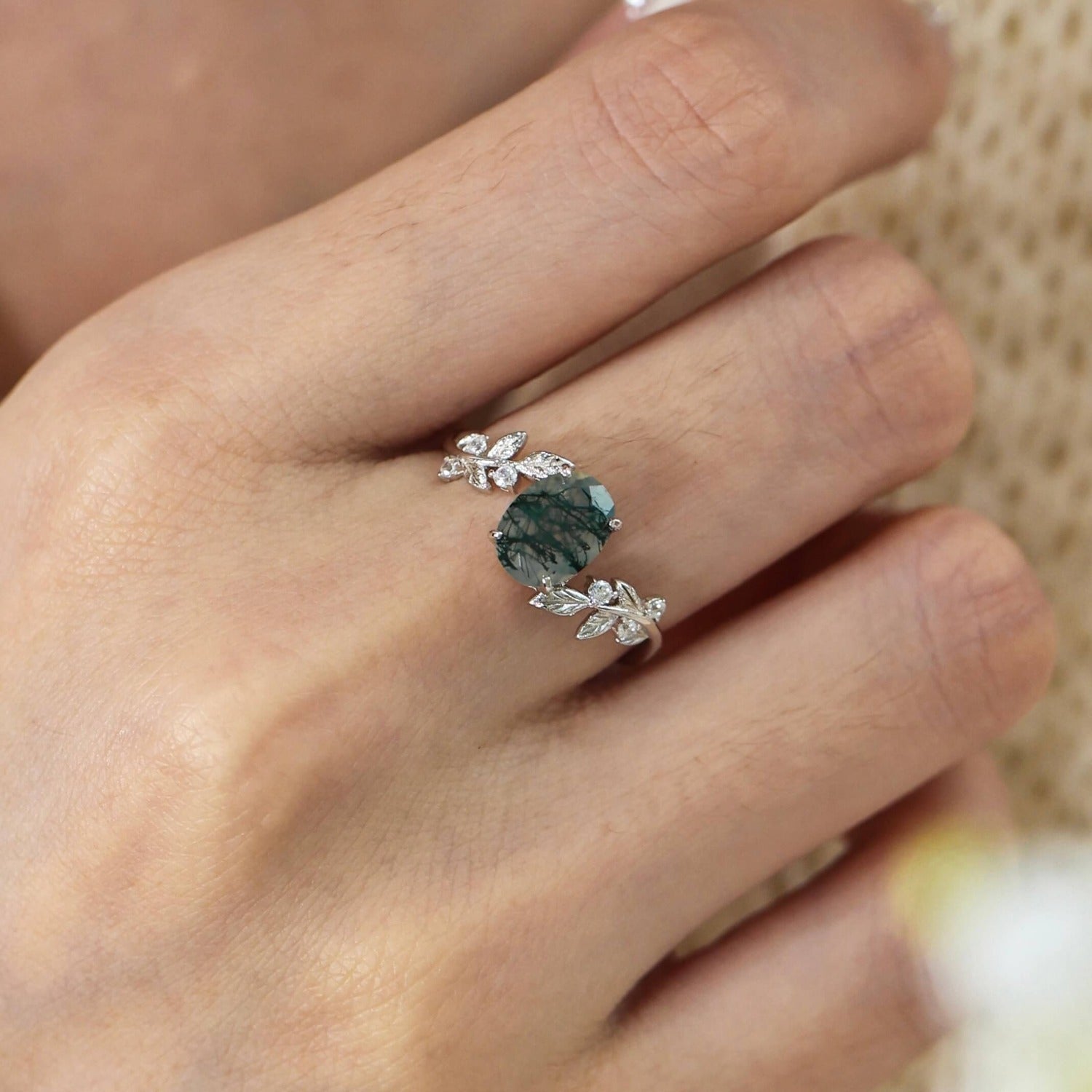 Natürlicher Moosachat-Ring – Design „Zwischen den Blättern“
