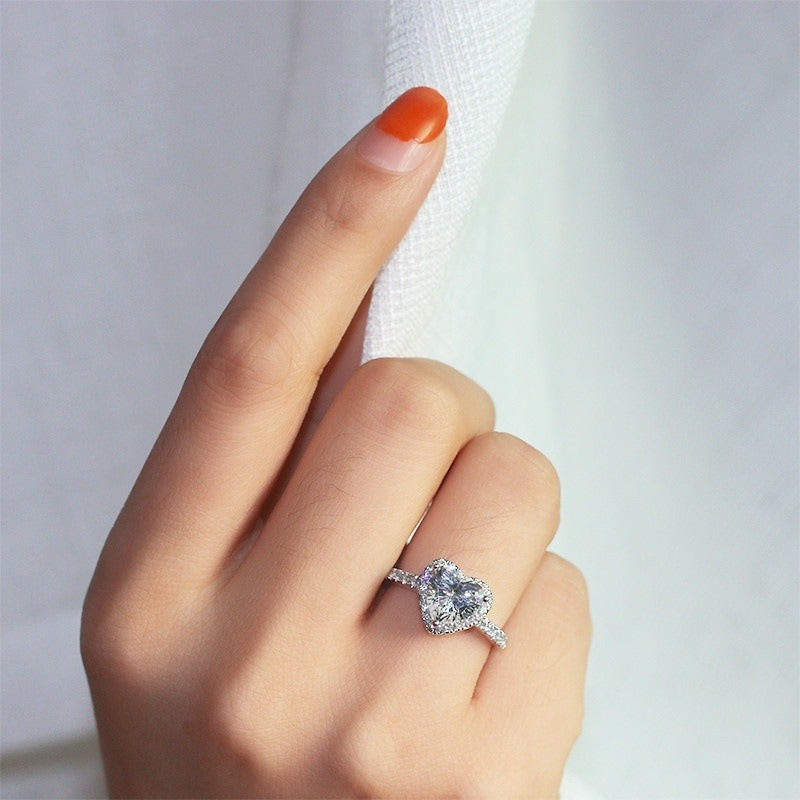 Der Captivate Heart Ring
