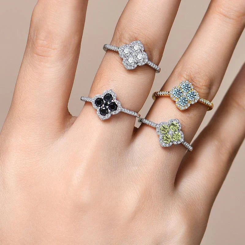 Soraya Kleeblatt Ring Blau | Weißgold