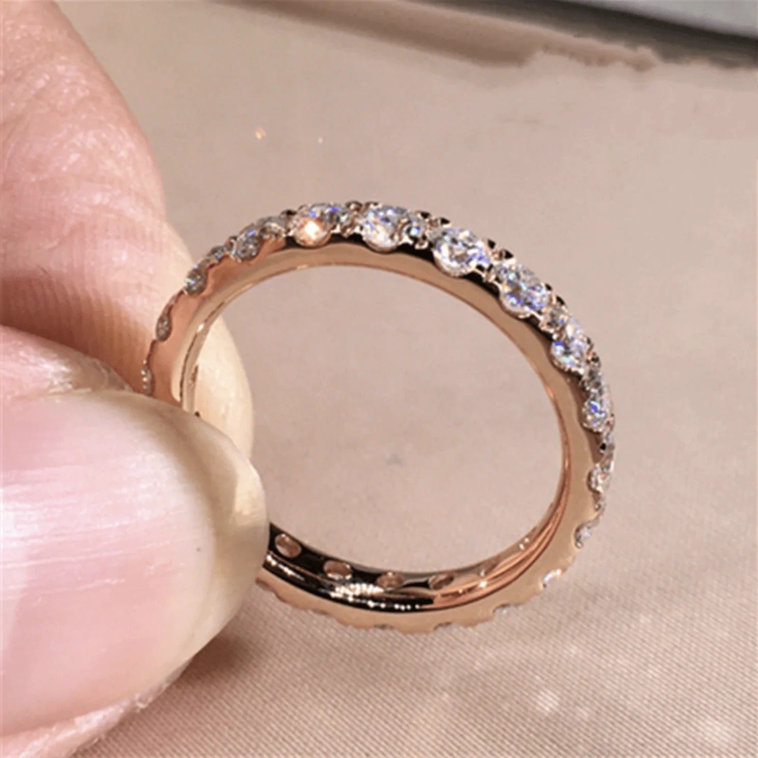 Der Daybreak Daisy Band Ring