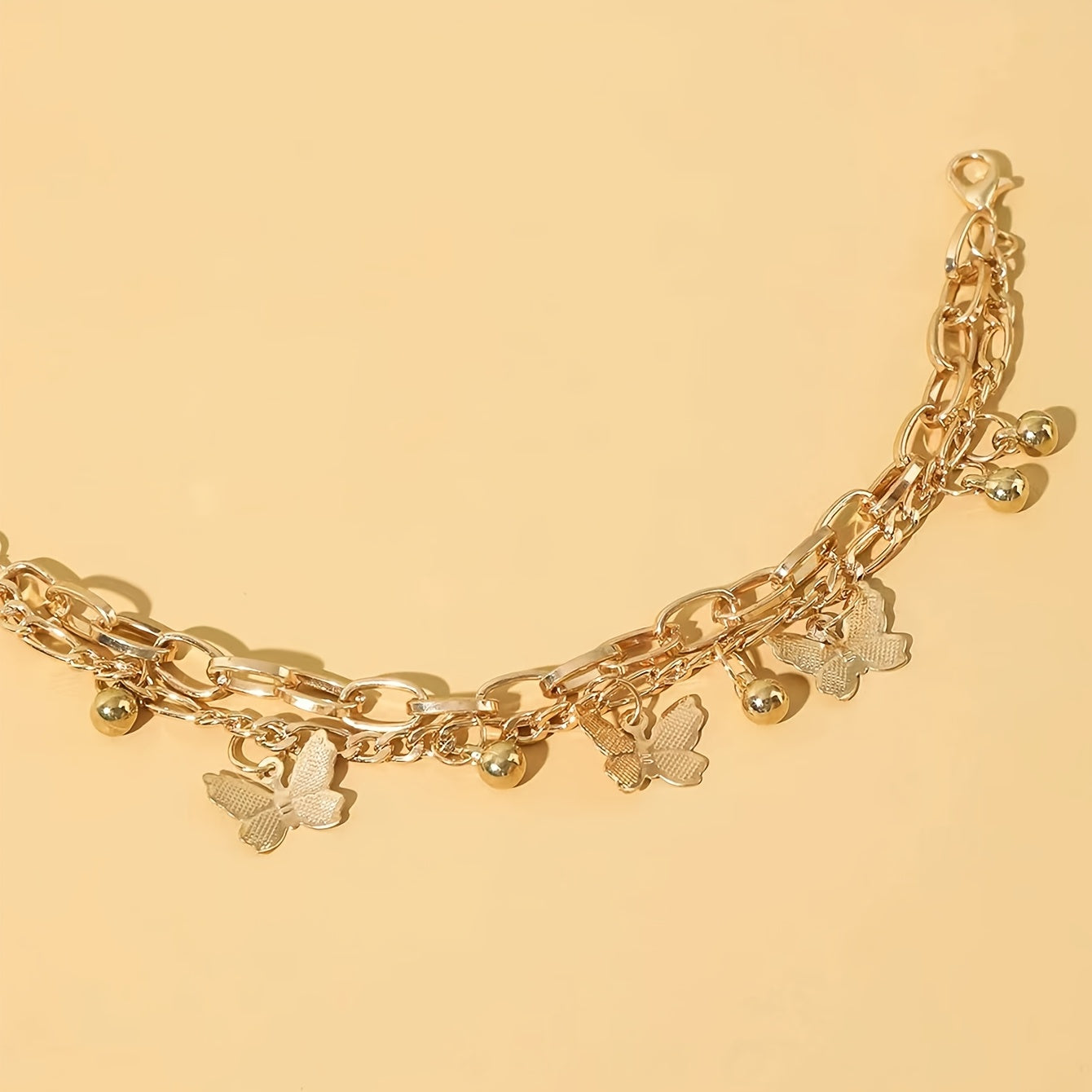 Faye | Elegantes Armband mit Schmetterlingscharmband