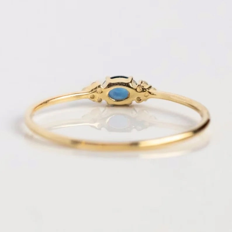 Eleganter Geburtsstein-Ring – Art-Déco-Design