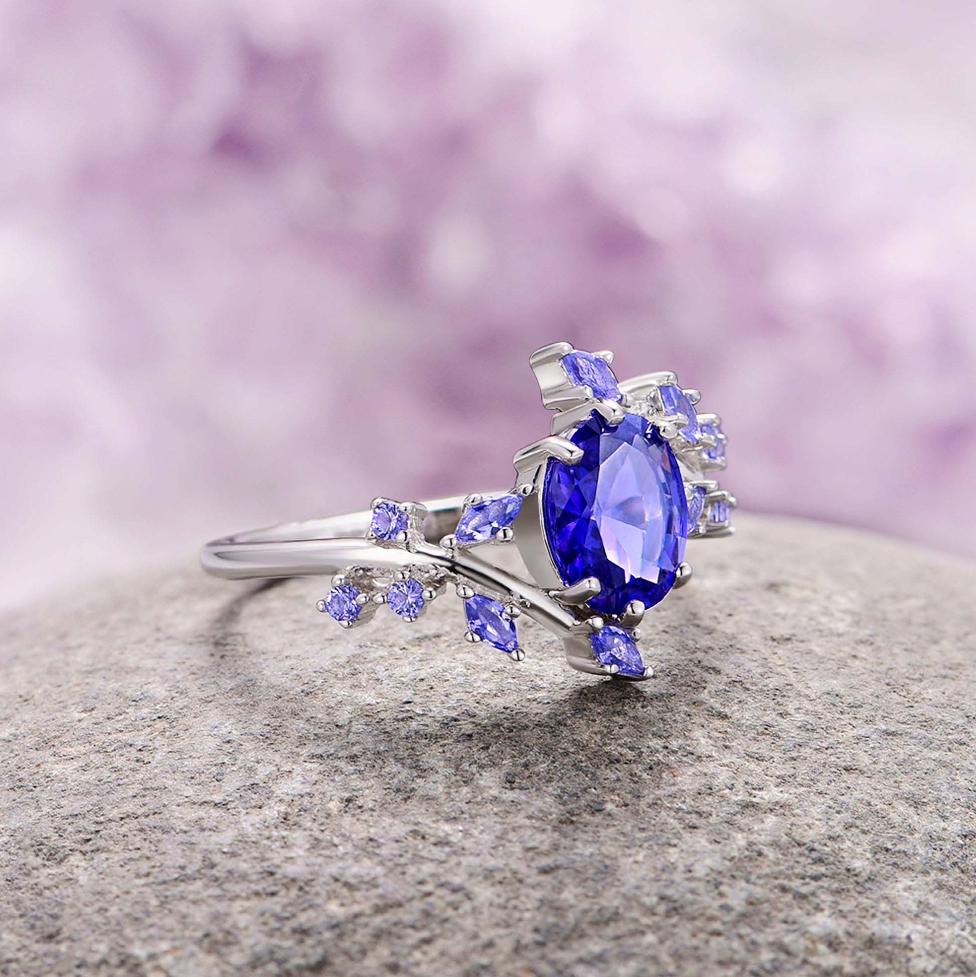 Kornblumen-Saphir-Ring – Naturinspiriertes Blattdesign