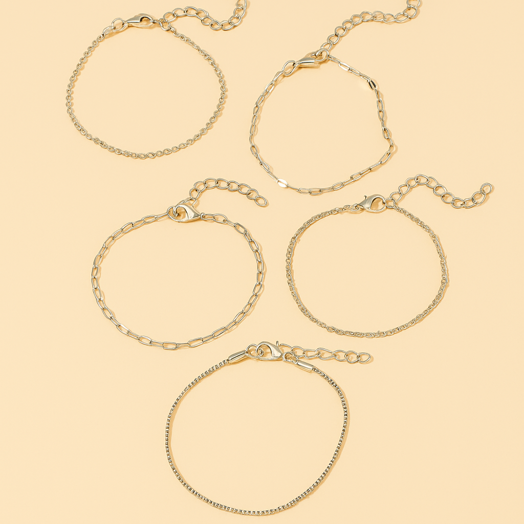 Elegantes & schickes 5-teiliges goldfarbenes dünnes Kettenarmband-Set