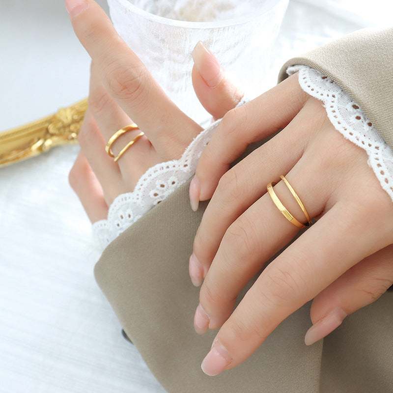 Goldring mit Nilbeschichtung