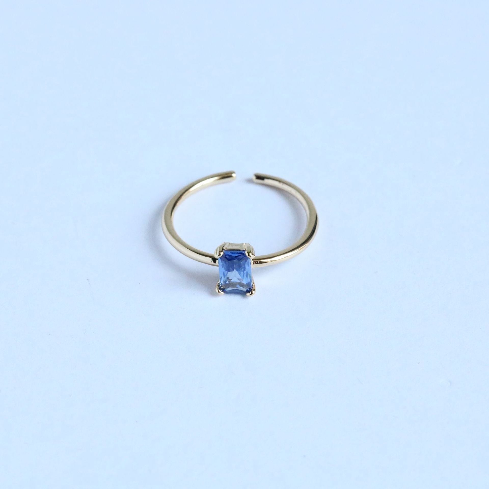 Eleganter Vintage-Geburtssteinring