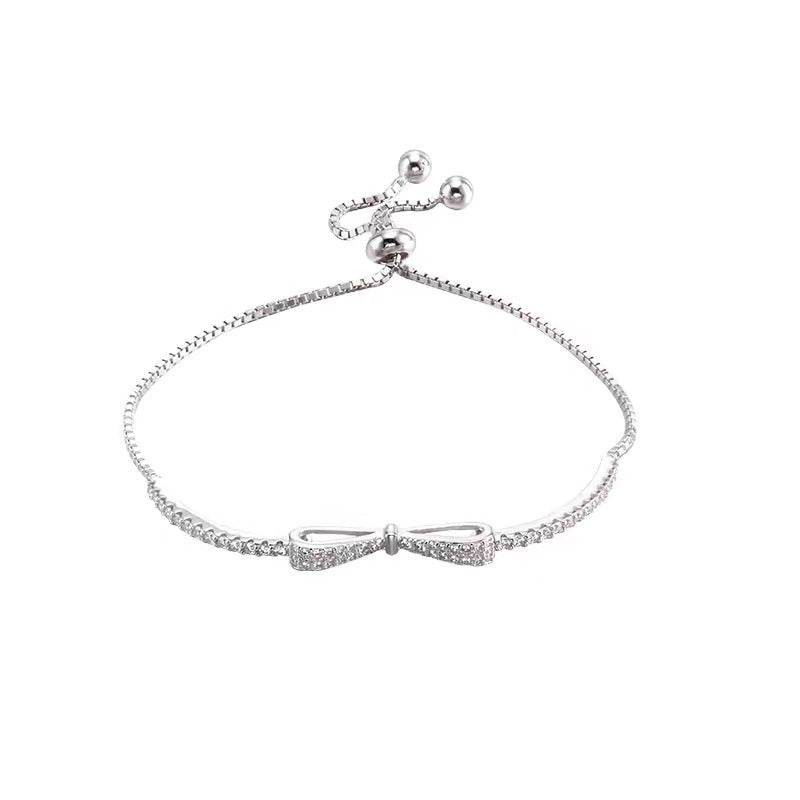 Das Zoey Fliegenarmband