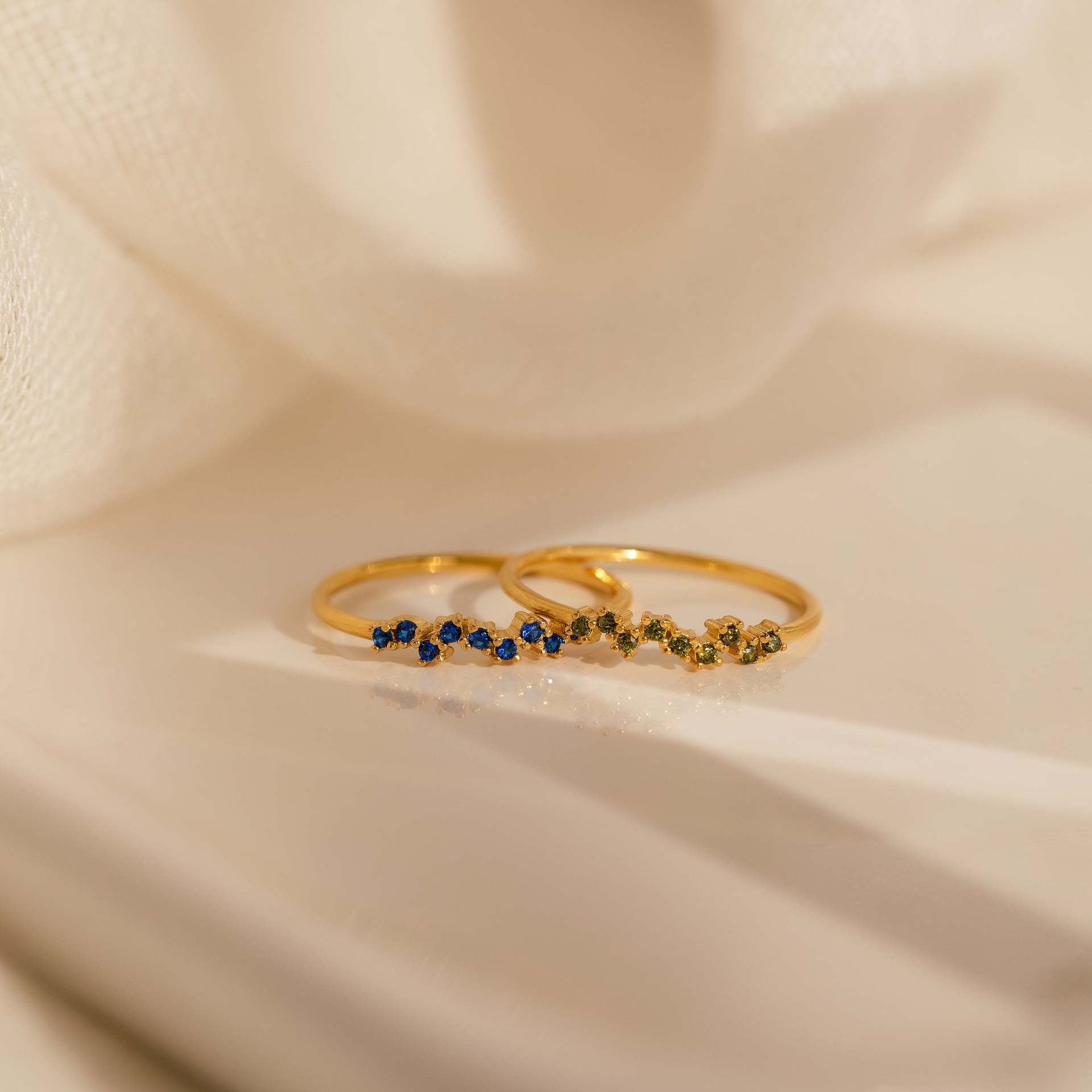 Schicker & Minimalistischer Geburtsstein-Ring