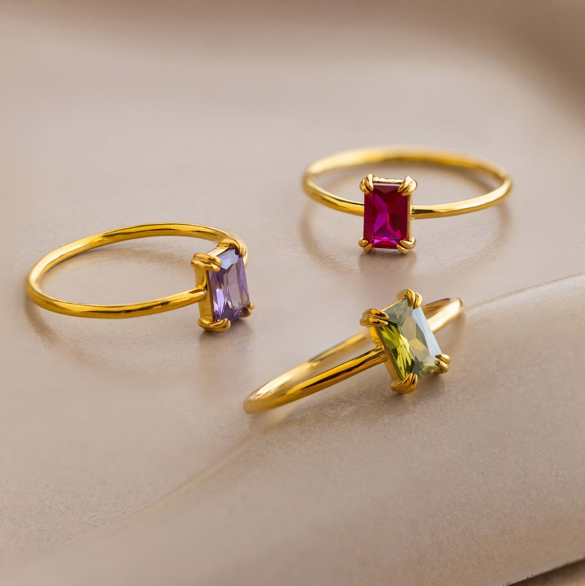 Eleganter Vintage-Geburtssteinring