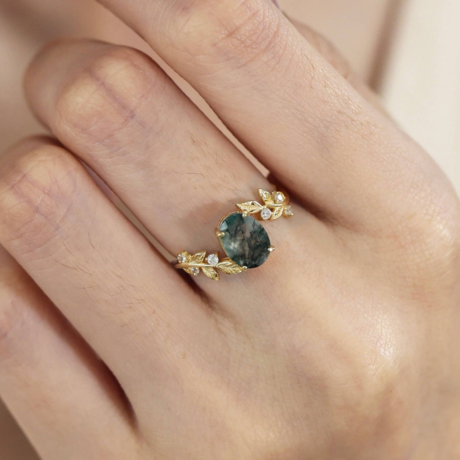 Natürlicher Moosachat-Ring – Design „Zwischen den Blättern“