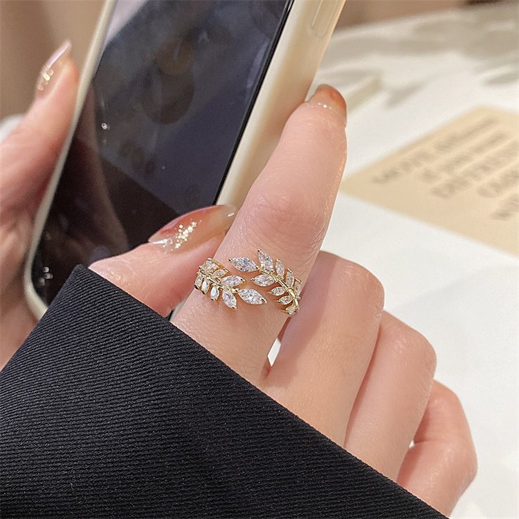 Vergoldeter Zirkonia Kranz Ring