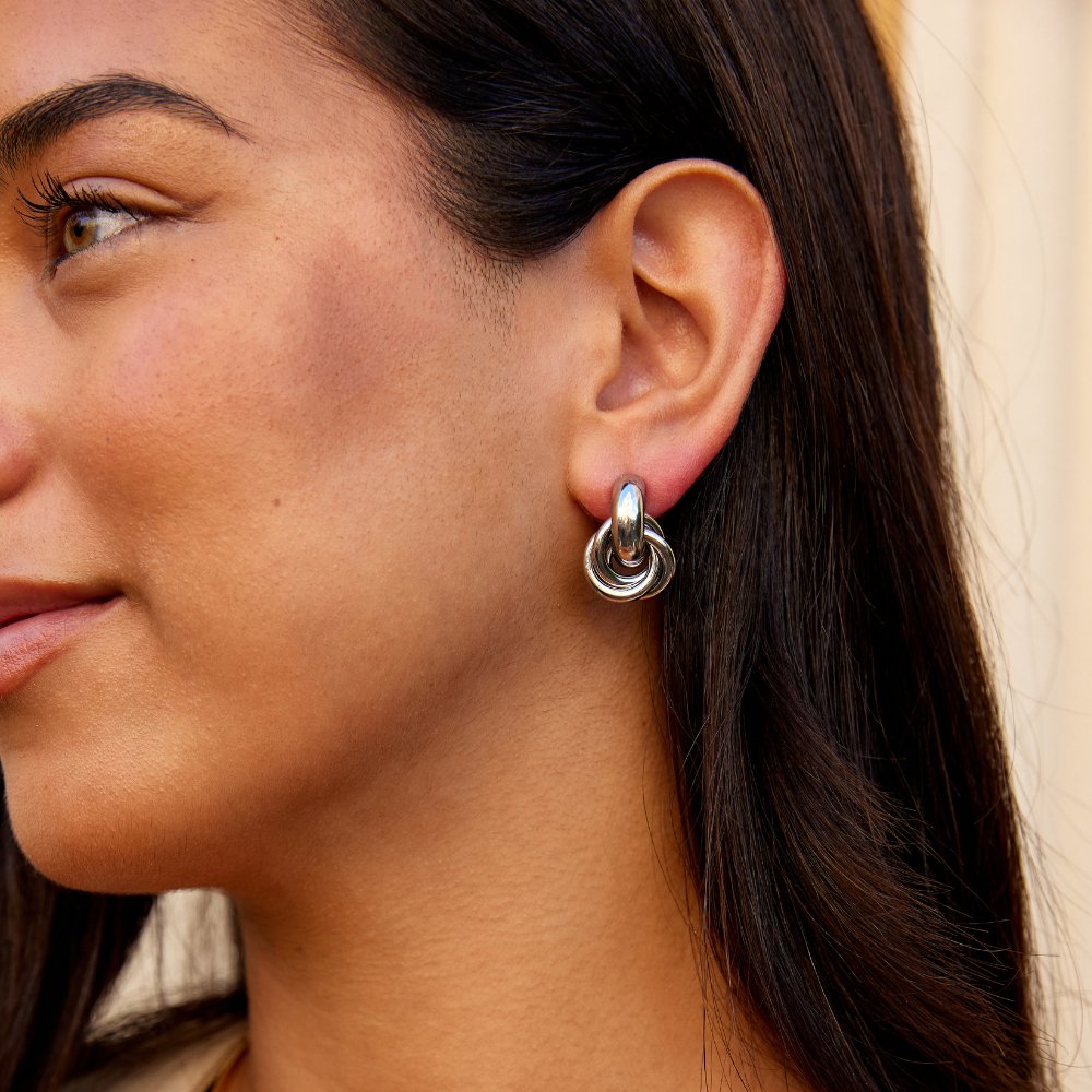 Sofia – Gedrehte Silberne Creolen