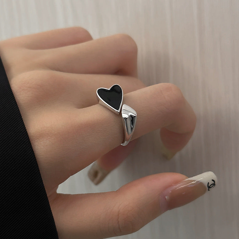 Schwarzes Herz Asymmetrischer Ring