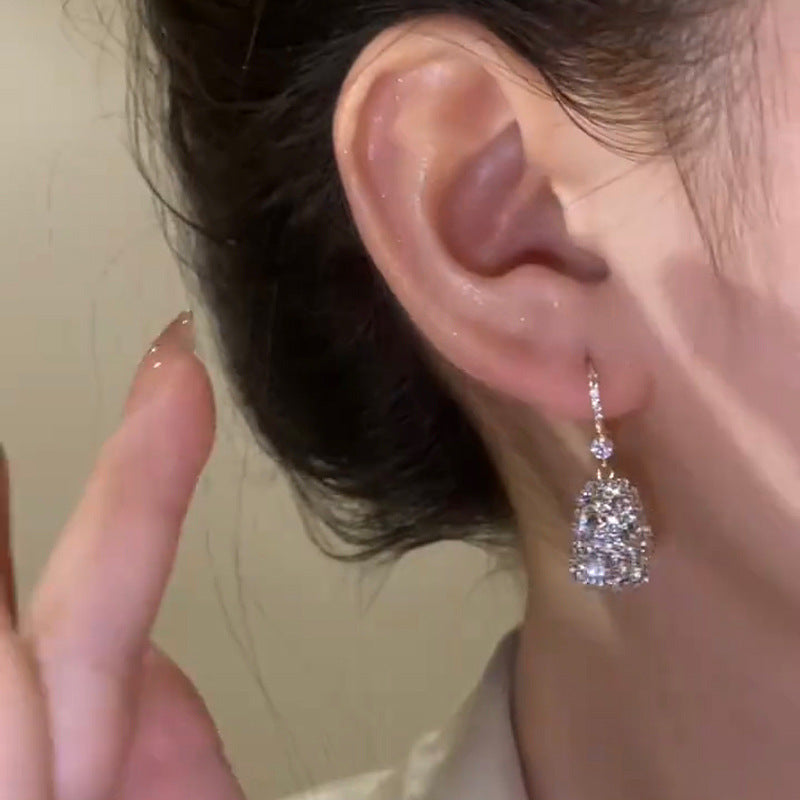 Französische zarte quadratische Diamant-Ohrringe