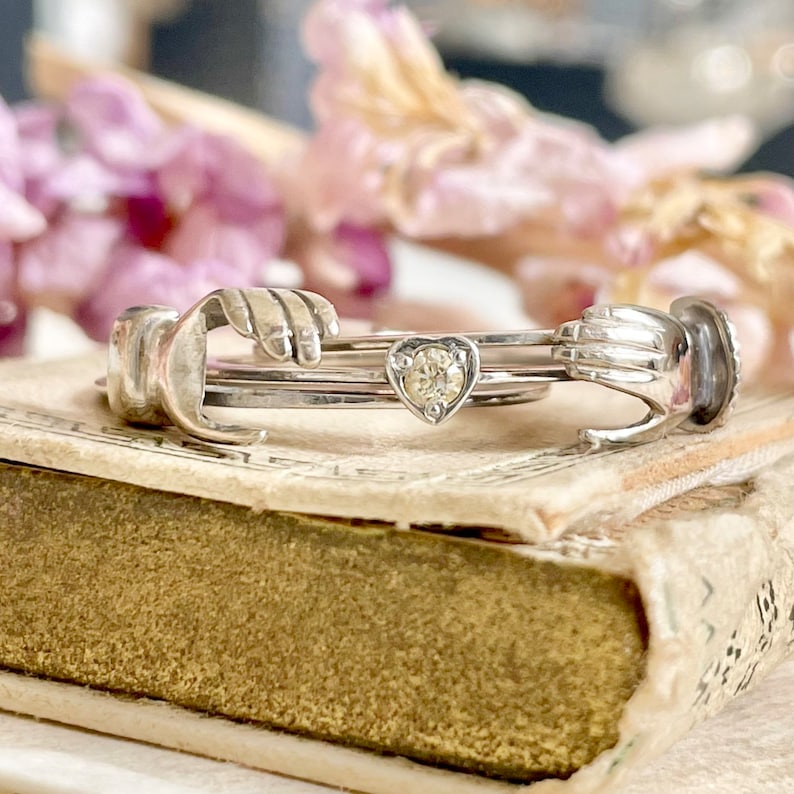 Vintage Gimmel-Fede-Ring mit verborgenem Herzdesign