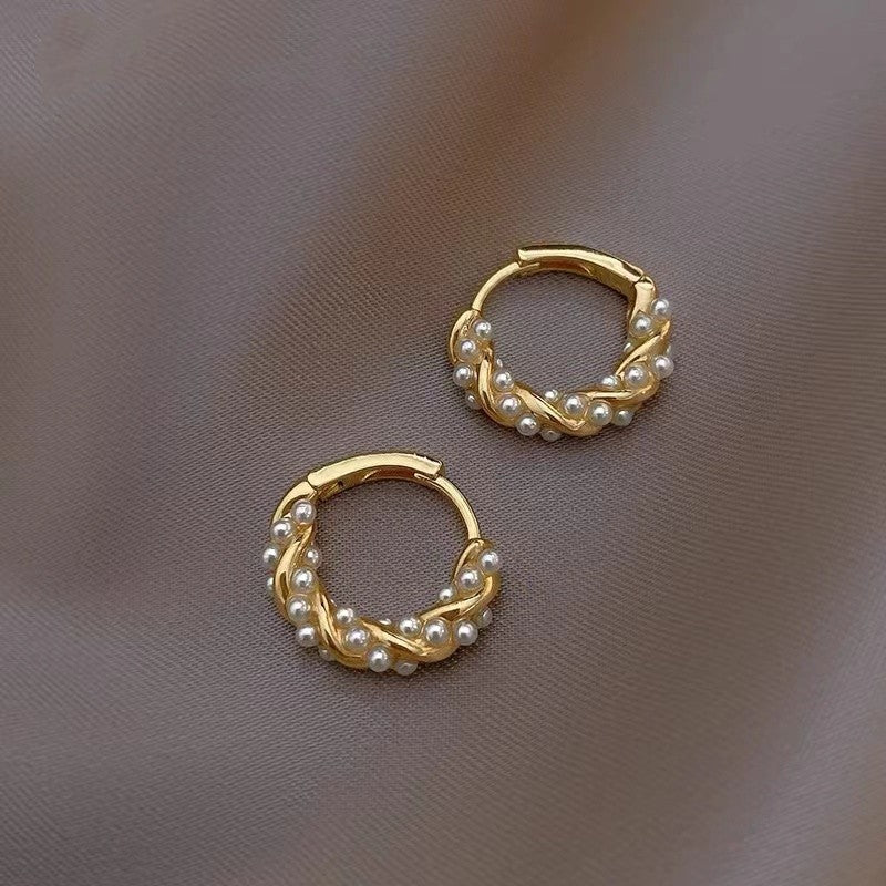 Kleine Perlen-Reifen-Ohrringe