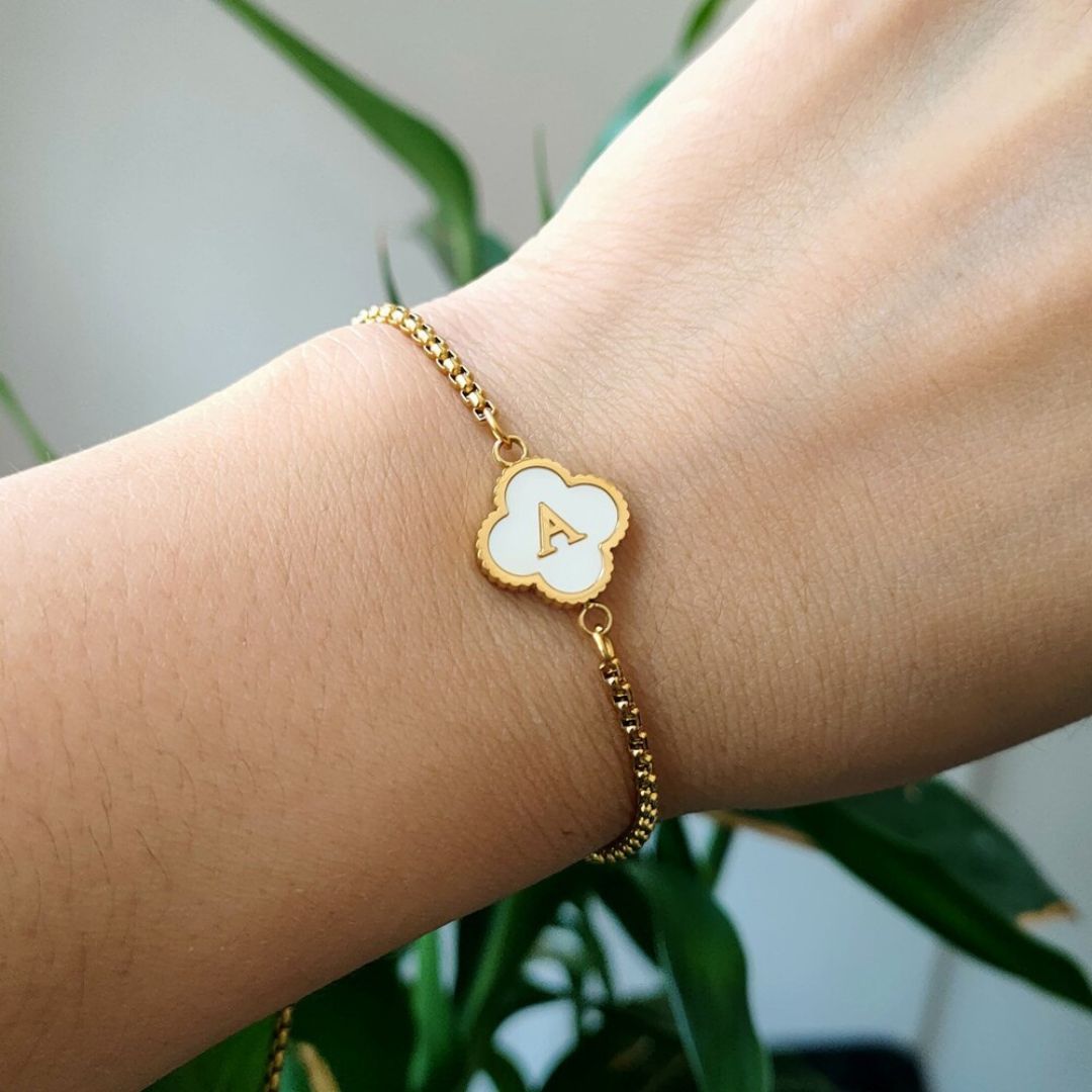 Personalisiertes Klee-Initialen-Armband
