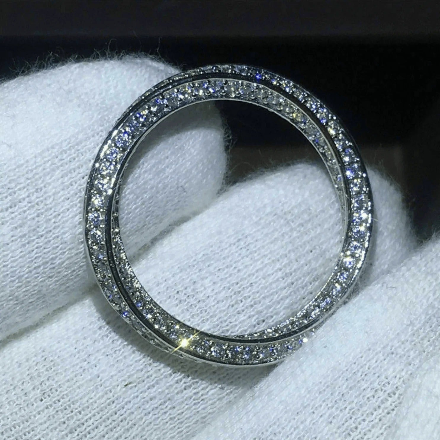 Der Julianne Woven Band Ring