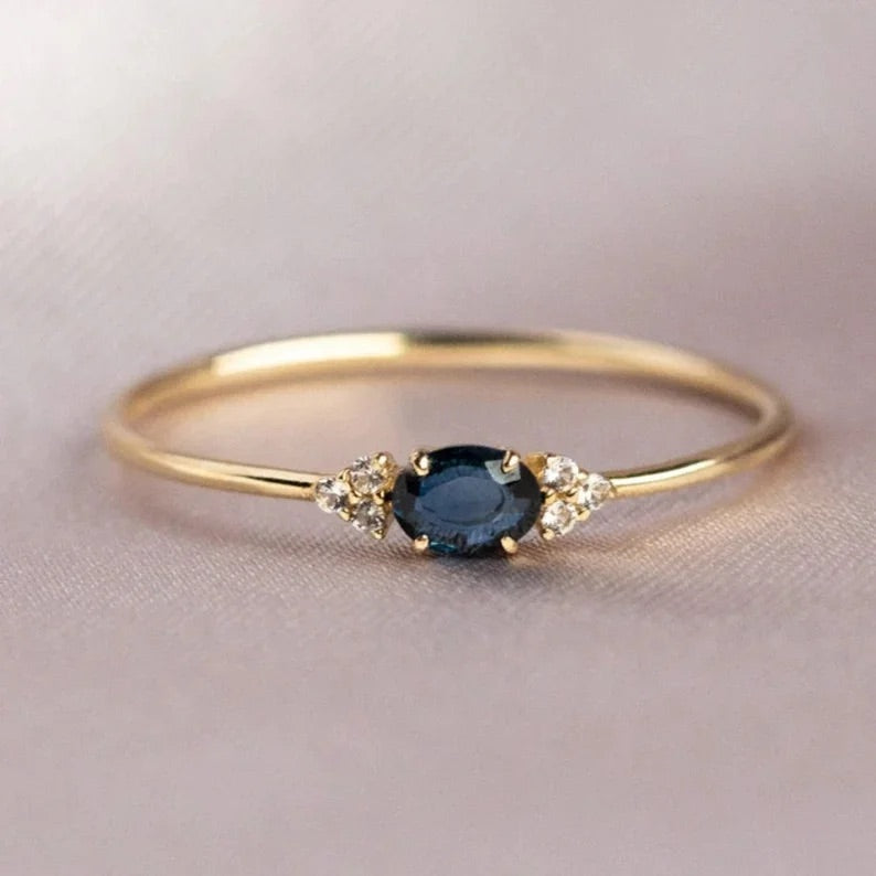 Eleganter Geburtsstein-Ring – Art-Déco-Design