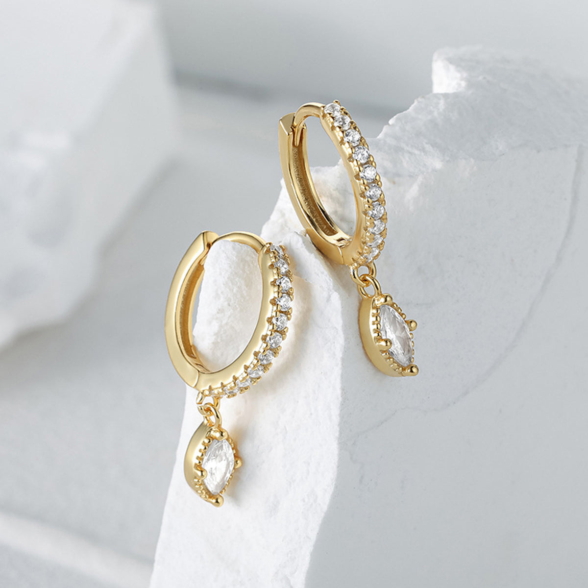 Celeste Zirkontropfen-Ohrringe - Gold