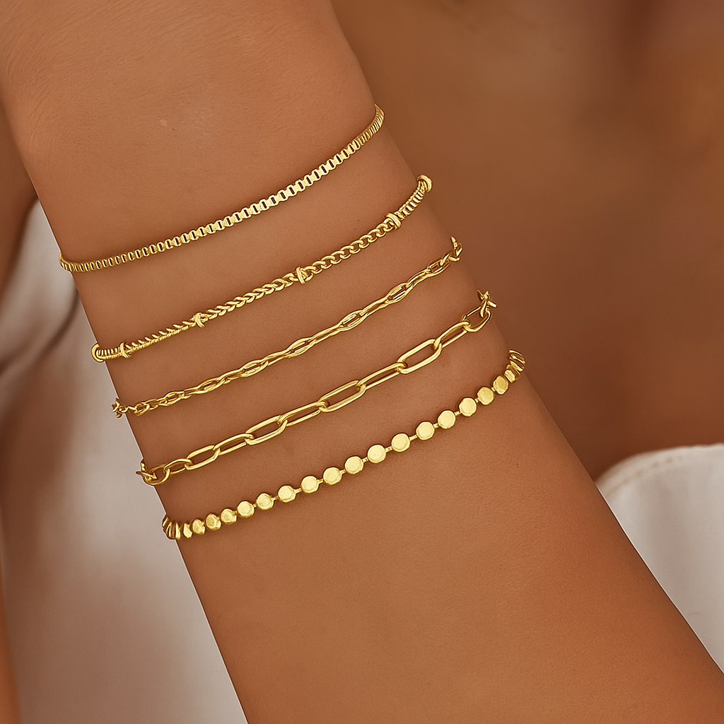 Elegantes & schickes 5-teiliges goldfarbenes dünnes Kettenarmband-Set