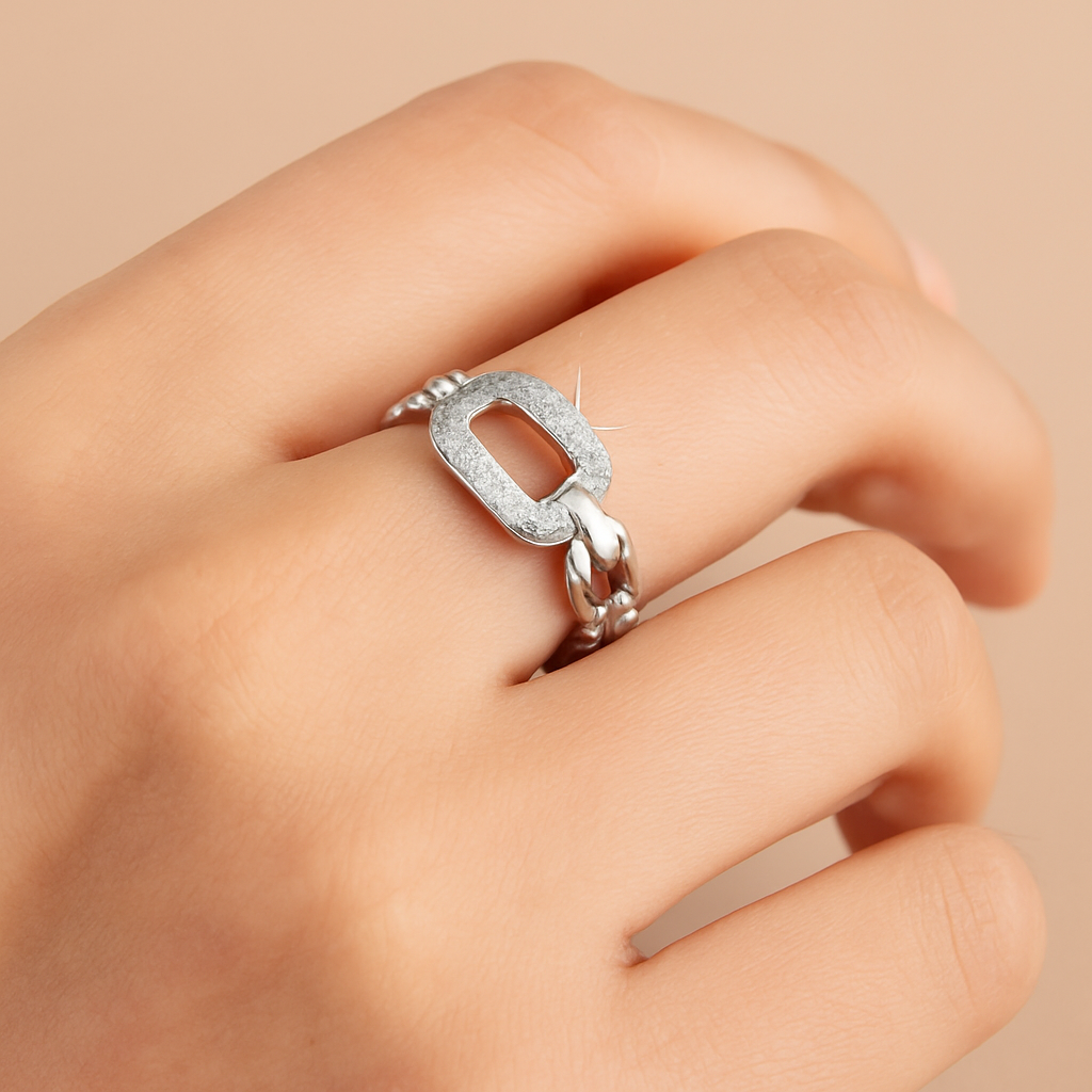 Schicker hohler Zirkonia-Ring - minimalistischer Stil für Mädchen