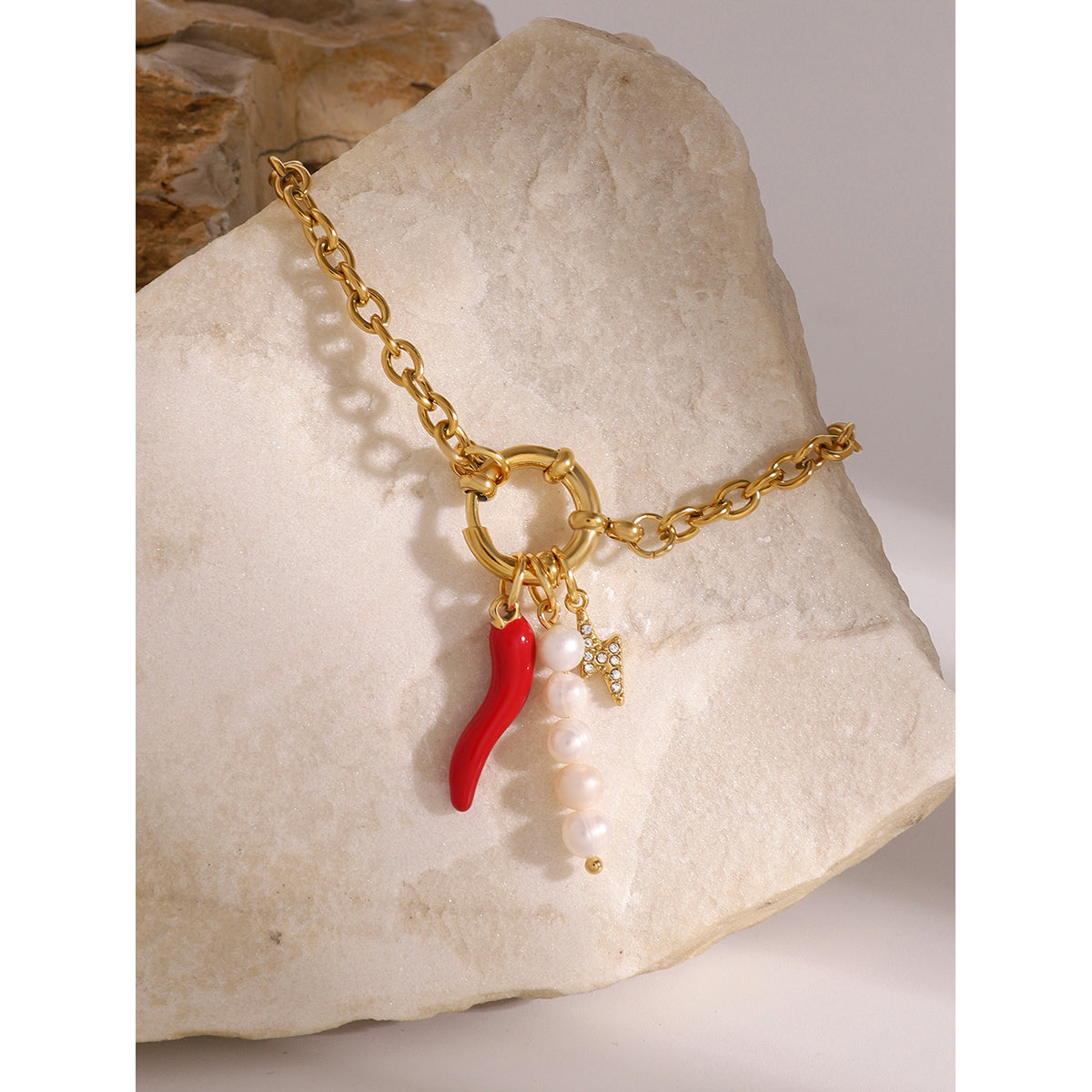 Chili-Charm-Armband in Gold