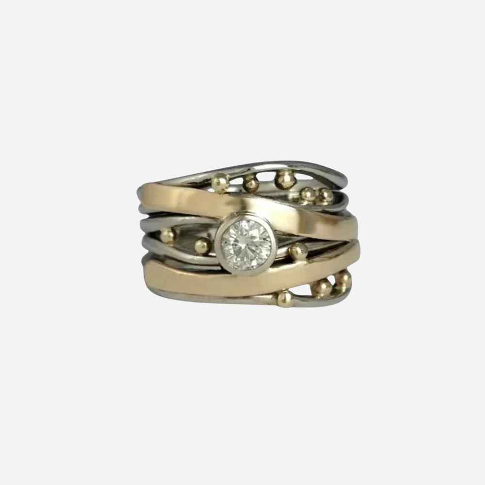Deborah | Vintage Gold Ring verkrustet mit Zirkonium