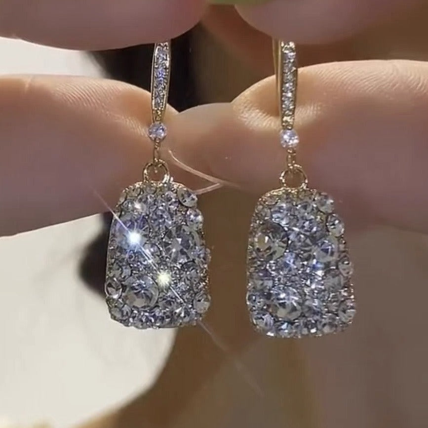 Französische zarte quadratische Diamant-Ohrringe