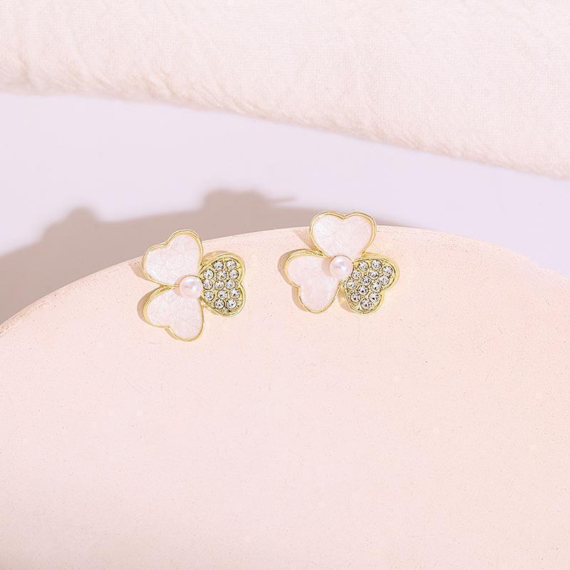 Zania Flower Petal Perlenohrringe