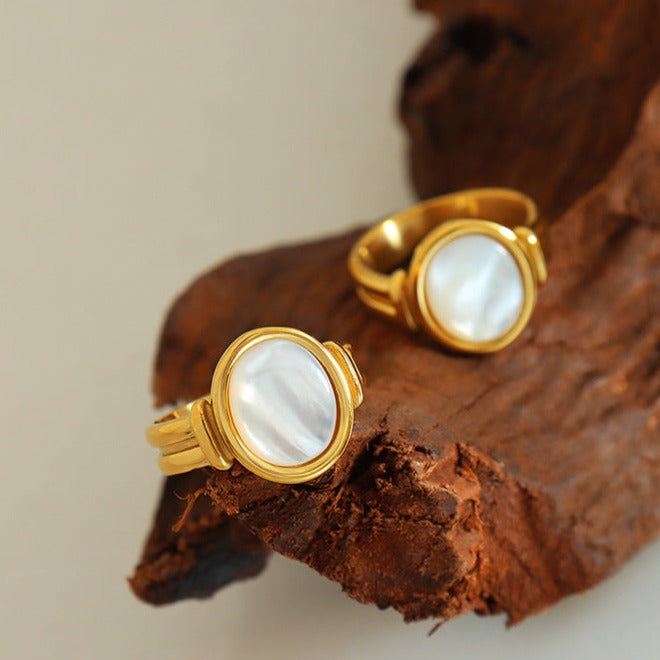 Belle Gold Muschel Ring