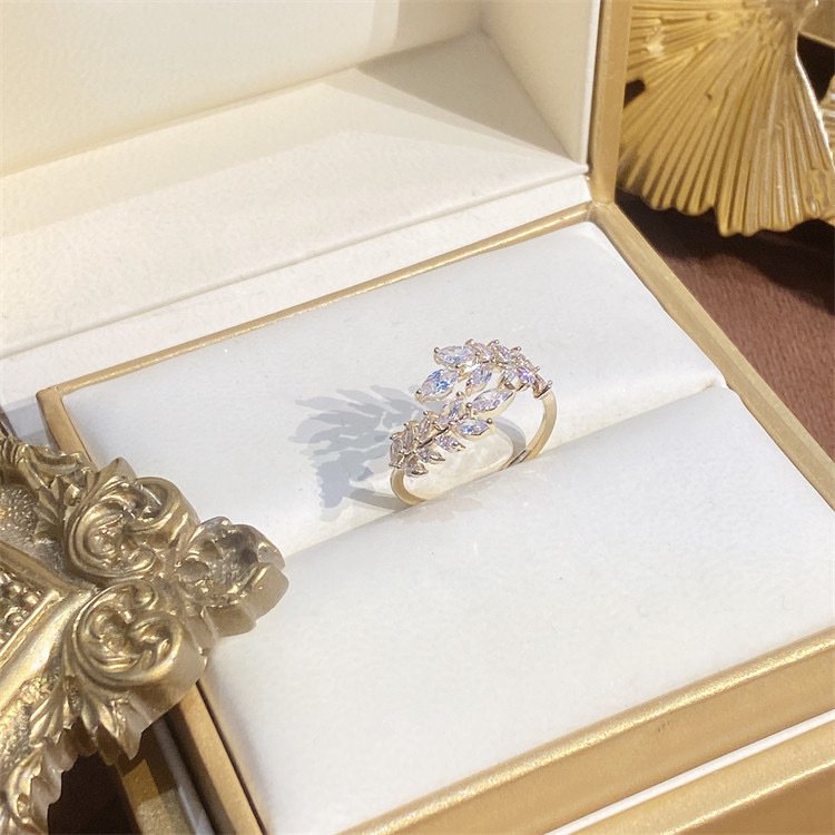 Vergoldeter Zirkonia Kranz Ring