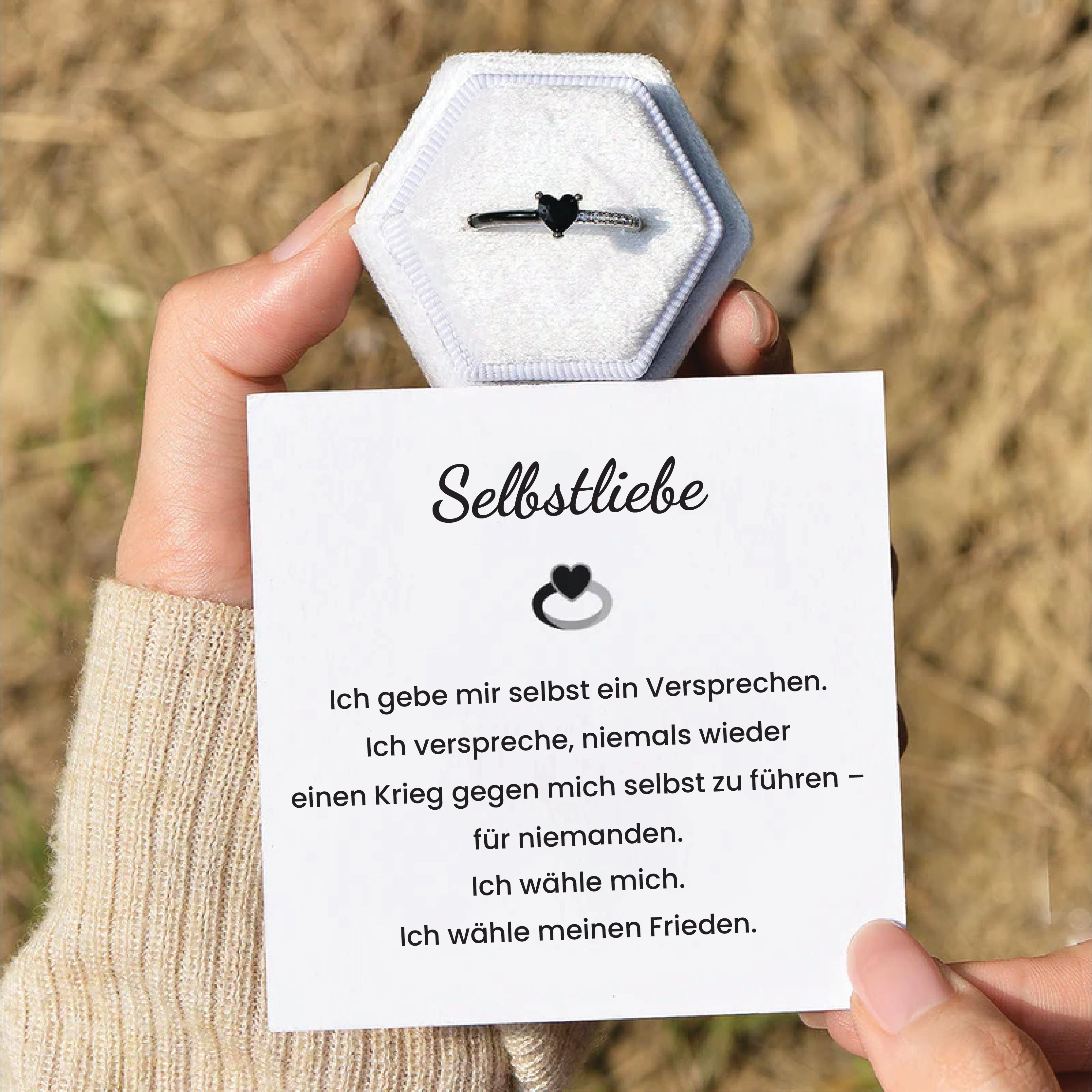 Schwarzer Emaille-Ring „Für den Frieden“ – Statement-Schmuckstück